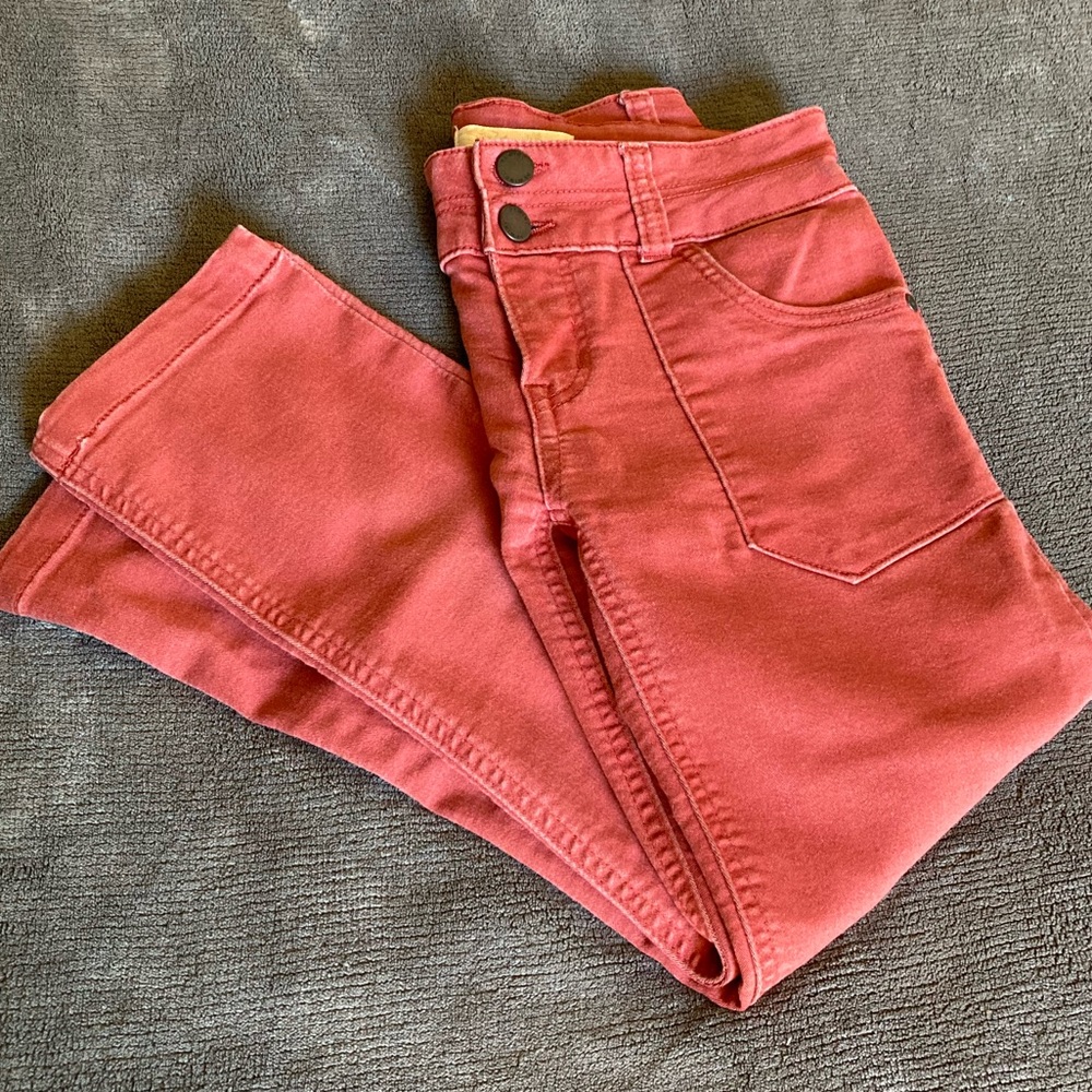 Rewind Denim Capri Pants in Red